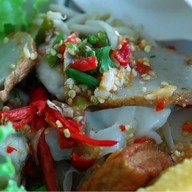 ก๋วยเตี๋ยวปลา ด๊อกเตอร์รวมโชค