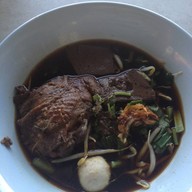 กัปตัน ก๋วยเตี๋ยวไก่ตุ๋นน้ำข้น บ้านอ้อย อ.เมืองสระบุรี