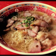 หมูยิ้ม