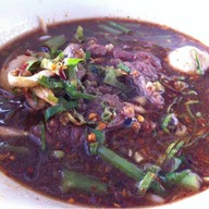 ก๋วยเตี๋ยวเรือยดซดรสเด็ด ใต้หอแจน