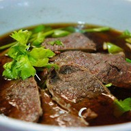 เกาเหลาเนื้อตุ๋นเจ้าเก่าตลาดพลู (เจ๊เอ้)