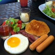 Pan & Ko Mega Bangna