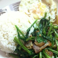 ร้านเจ๊แดง