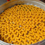 เจ้เซียม ขนมไทย ตลาดเก้าห้อง ร้อยปี