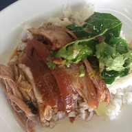 ก๋วยเตี๋ยวเป็ดหม้อดิน