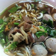 ก๋วยเตี๋ยวเนื้อป้ามล