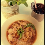 ก๋วยเตี๋ยวเรือ (สนั่น) เมืองปทุม (เจ้าเก่า) รสเด็ด