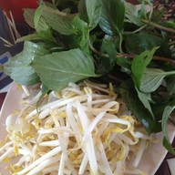 ก๋วยเตี๋ยวซอยวีรวรรณชามโต