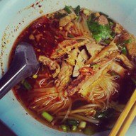 พิณ-แพร ก๋วยเตี๋ยวเป็ดเจ้าเก่า