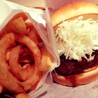Mos Burger เซ็นทรัลชิดลม