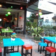 ร้านโฟล์คอิน