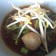 ก๋วยเตี๋ยวเรือหมูน้ำตก ลุง ป้า รามคำแหง 175