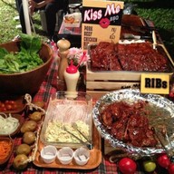 Kiss me BBQ House