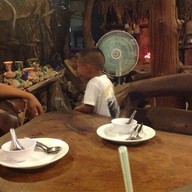 ร้านอาหารแมกไม้