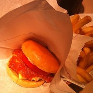 Mos Burger เซ็นทรัลชิดลม