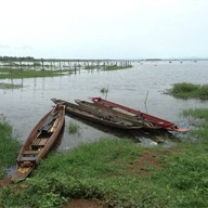 สวนอาหารเรือนริมน้ำ ท่าแร่