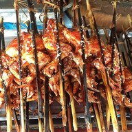 ร้านมาลัยไก่ย่าง