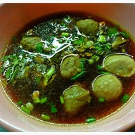 ก๋วยเตี๋ยวลูกชิ้นหมูและเนื้อ