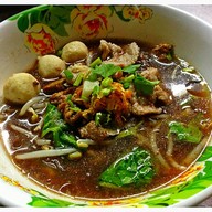 ก๋วยเตี๋ยวลูกชิ้นหมูและเนื้อ