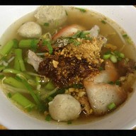 ก๋วยเตี๋ยวหมูพริกกะเหรี่ยง ตลาดสี่มุมเมือง