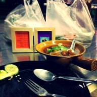 ข้าวผัดปู กุ้ง ตลาดอัมพร