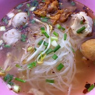 ก๋วยเตี๋ยวแคระ