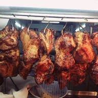 หมูยิ้ม