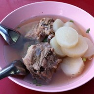 บะหมี่ - เกี๊ยว (หน้า มช.)