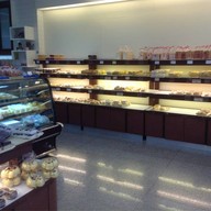 Ufm Bakery House ราชวงศ์