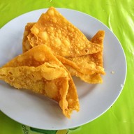 ลูกชิ้นปลานายฉุ่ย เย็นตาโฟ 40 ปี นวมินทร์ 68