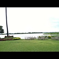 Uthairiverlake Resort