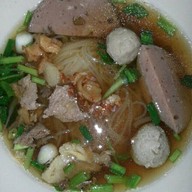 ก๋วยเตี๋ยวเนื้อหัวรถไฟ