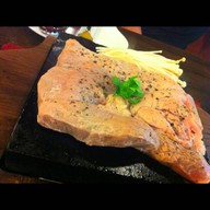 Steak Lava สเต็กบนหิน