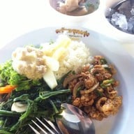 ครัวอรุณรุ่ง by คุณภา ตึก SET