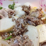 ก๋วยเตี๋ยวลูกชิ้นปลา ปากซอยสะพานเตี้ย