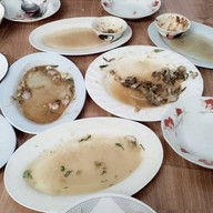 ส้มตำดุกดิก @สะพานลอยบ้านอำเภอ สัตหีบ