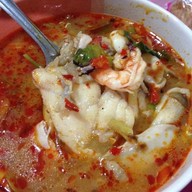 ต้มยำหัวปลา ตลาดมีนบุรี