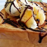 Coffee Today อนุสาวรีย์ชัยสมรภูมิ- รางน้ำ