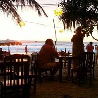 ร้านอาหารวีวัน