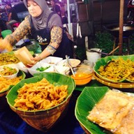 ตลาดนัดมีโชค