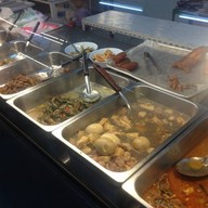 ข้าวแกงกรวรรณ
