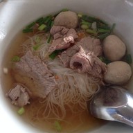 ก๋วยเตี๋ยวลูกชิ้นหาดใหญ่ถนัดศรี