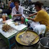 กุยช่ายทอด หน้าห้างแหลมทองบางแสน