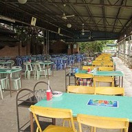 คุ้มเรือแก้ว