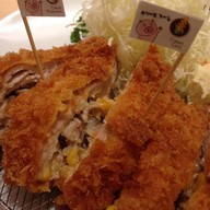 Buta Katsu (บูตะ คัตสึ) เซ็นทรัล ปิ่นเกล้า