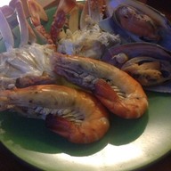 Youzen Windsor Suites Hotel