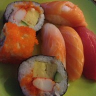 Youzen Windsor Suites Hotel