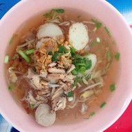 แป๊ะตงบะหมี่เกี้ยว