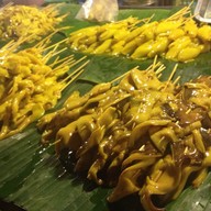 ปลาหมึกสดย่างหน้าซอยอนุบาลพรรณี