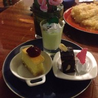 Youzen Windsor Suites Hotel